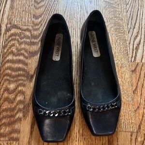 Nine West Black Leather Loafers with Chain Detail